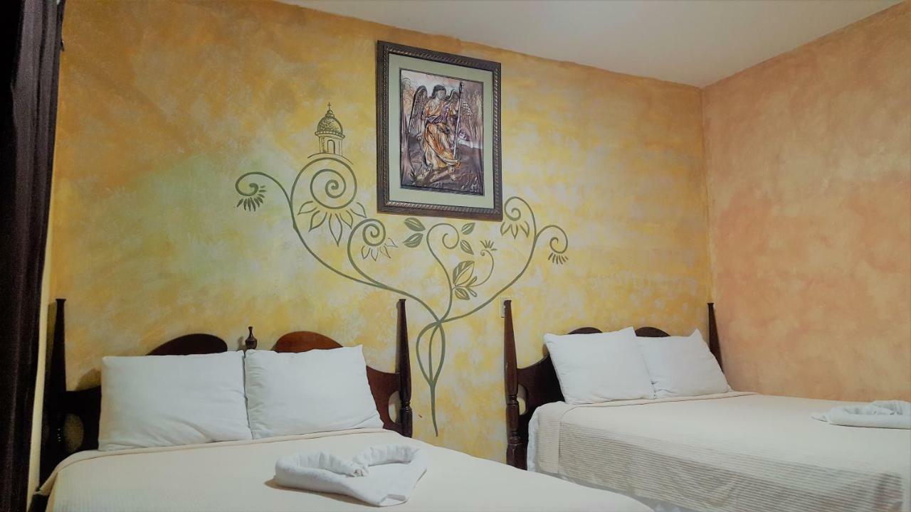 Argueta Hotel San Luis Ngoại thất bức ảnh